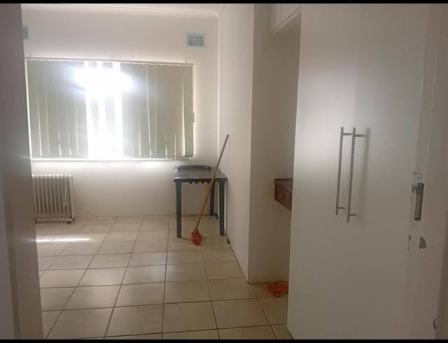 4 BEDROOM PROPERTY TO RENT IN OSLO BEACH
